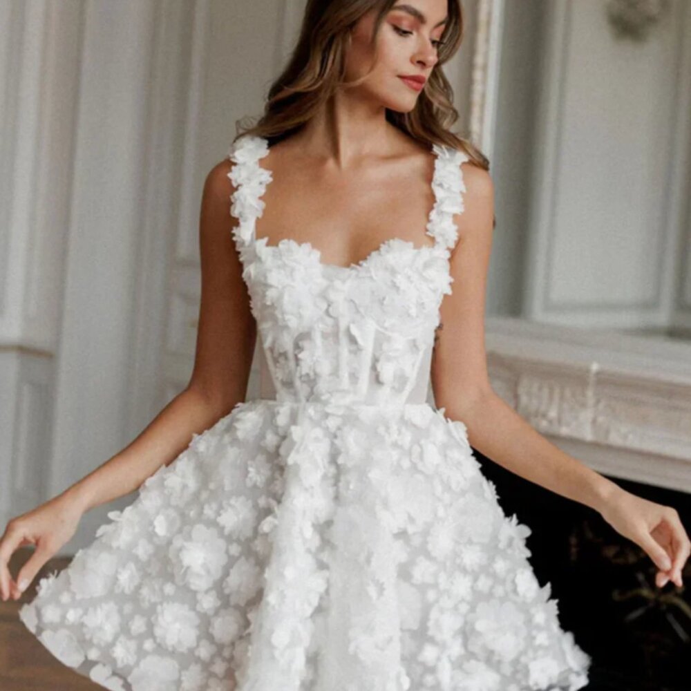 Chic White Floral Mini Dress